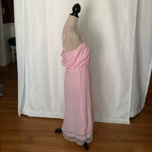 Silk pastel pink lace dress - Picture 4 of 8